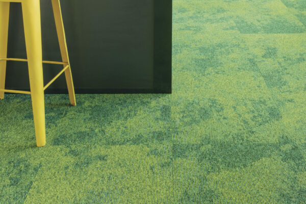 72_dpi_4A2M_RoomSet_carpet_TRAMONTANE_240_GREEN_2