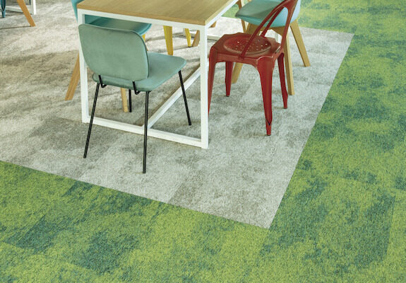 72_dpi_4A2M_RoomSet_carpet_TRAMONTANE_920_240_GREEN_4